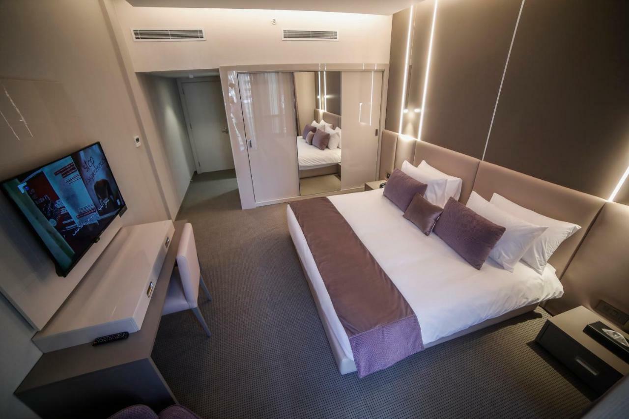 Rawsheh 51 Hotel Bejrút Kültér fotó