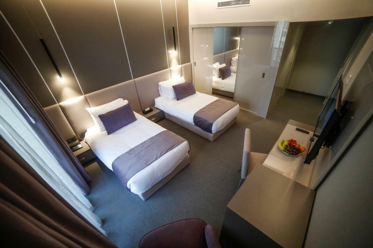 Rawsheh 51 Hotel Bejrút Kültér fotó