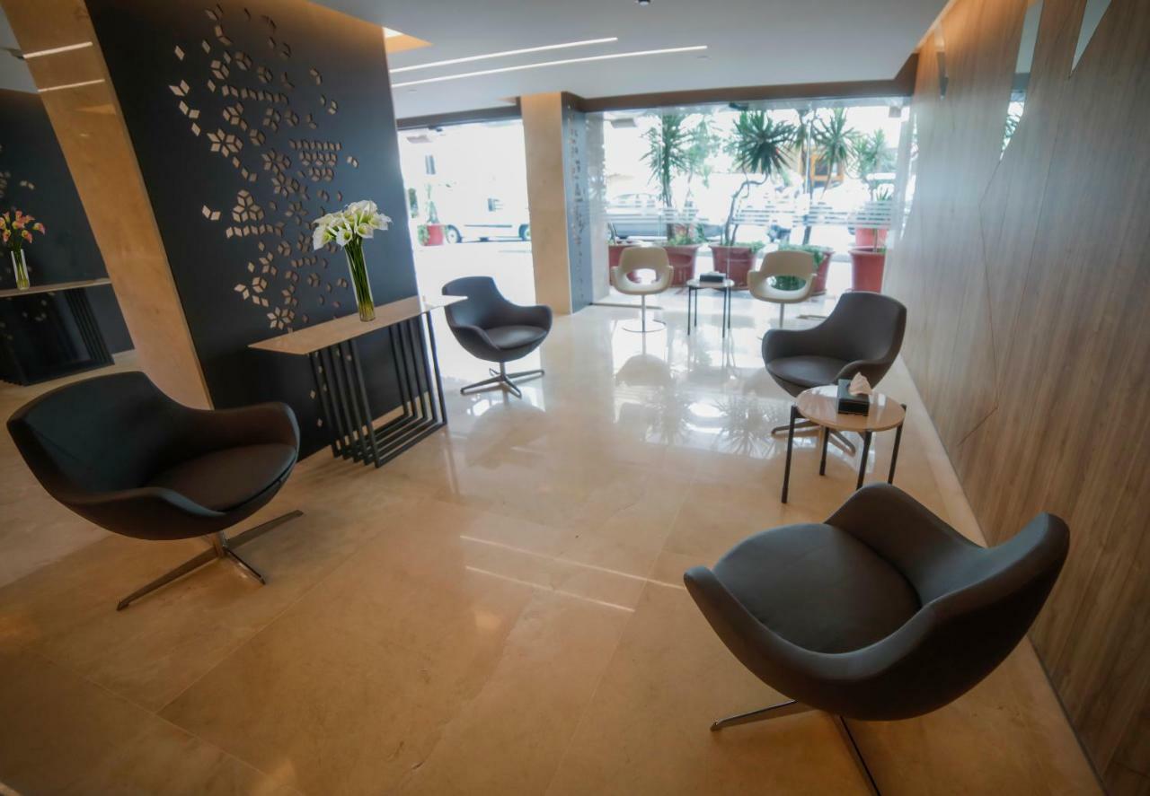 Rawsheh 51 Hotel Bejrút Kültér fotó