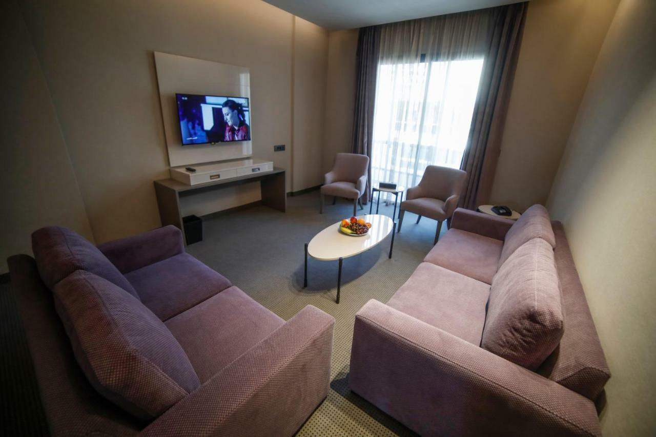 Rawsheh 51 Hotel Bejrút Kültér fotó