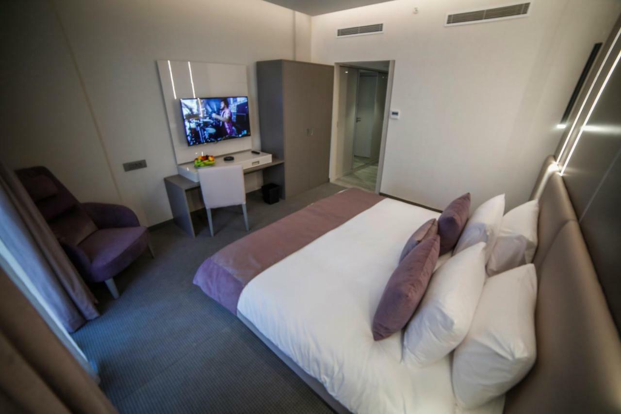 Rawsheh 51 Hotel Bejrút Kültér fotó